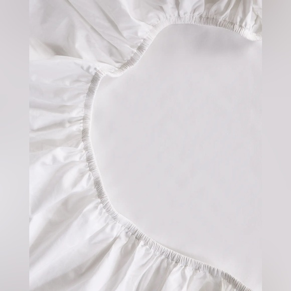 Quince Classic Organic Percale Sheet Set - Thumbnail 2